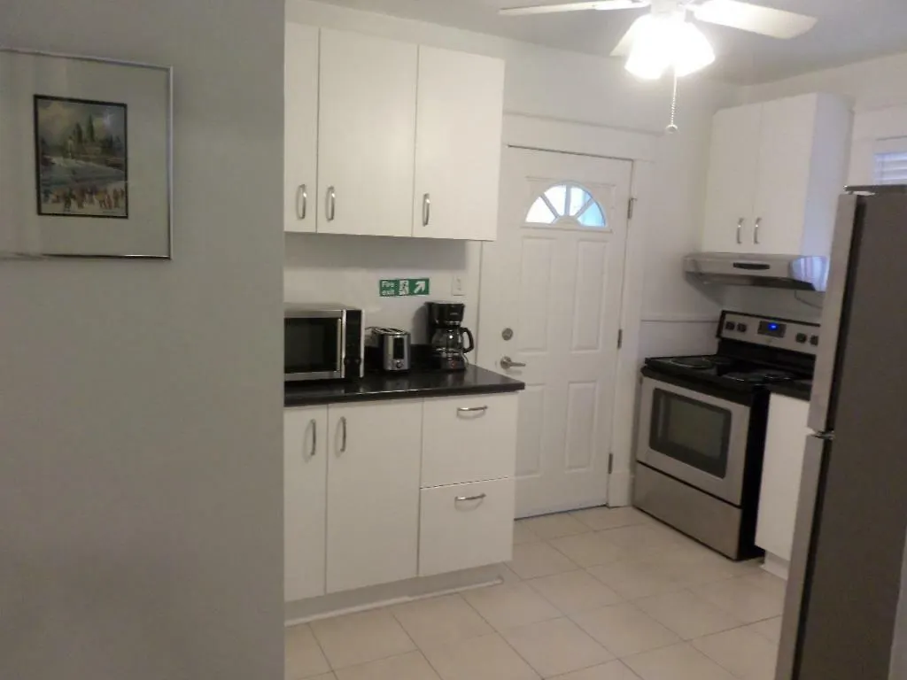 Beautiful, Clean, Quiet 2 Br-In Downtown Ottawa. Parking, Wifi And Netflix Included Apartment Canada